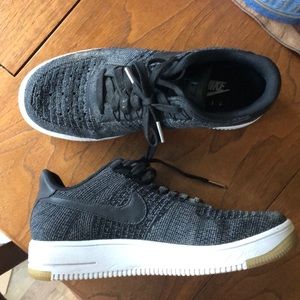 Nike Air Force 1 Flyknit black wns 9 820256-001